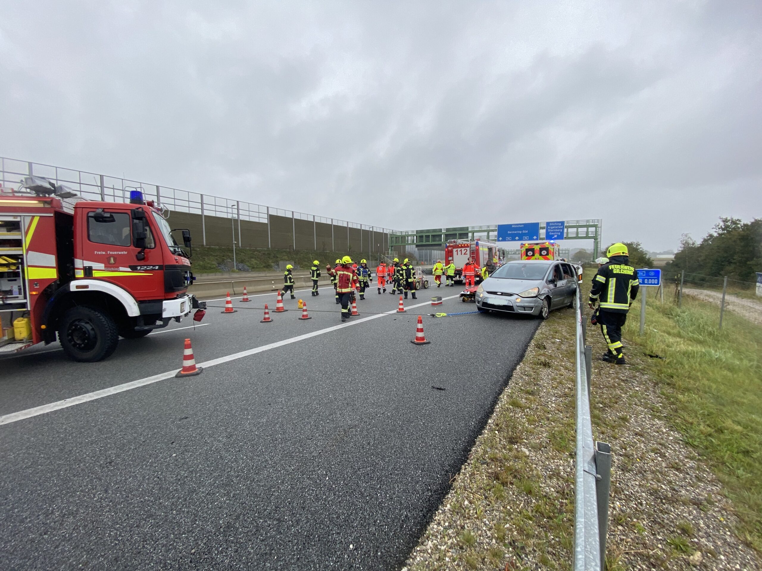 Einsatz auf der Autobahn / Brandalarm in Industriefirma